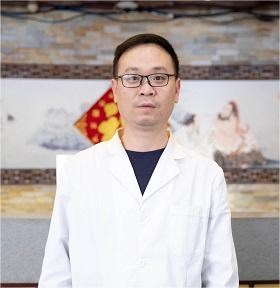 李伟华
